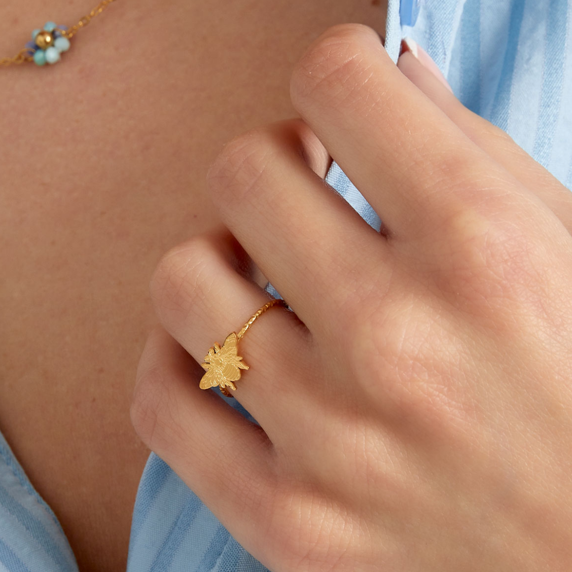 Ring met bijtje | Goudkleurig