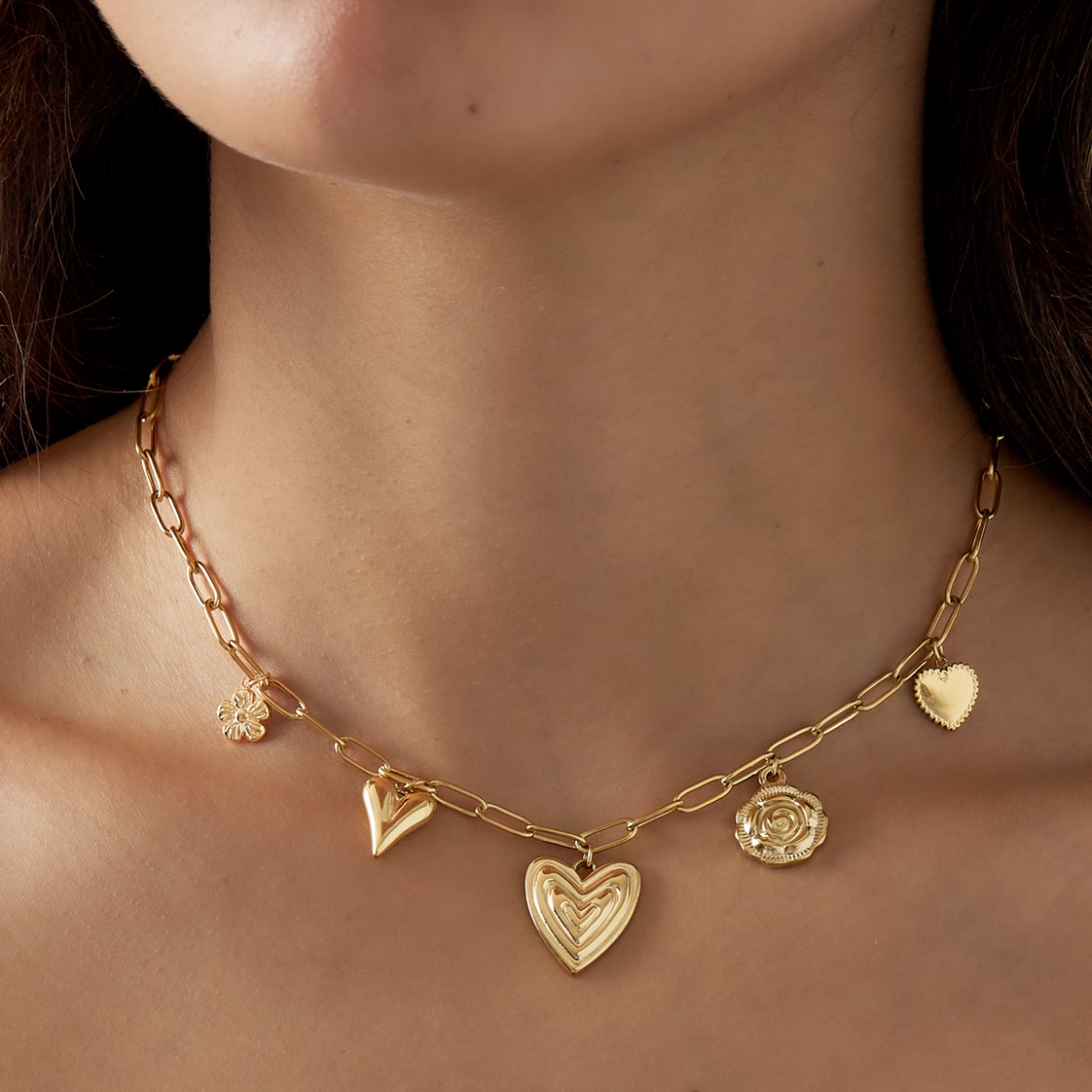 Bedelketting met hartjes en roosje | Zilverkleurig