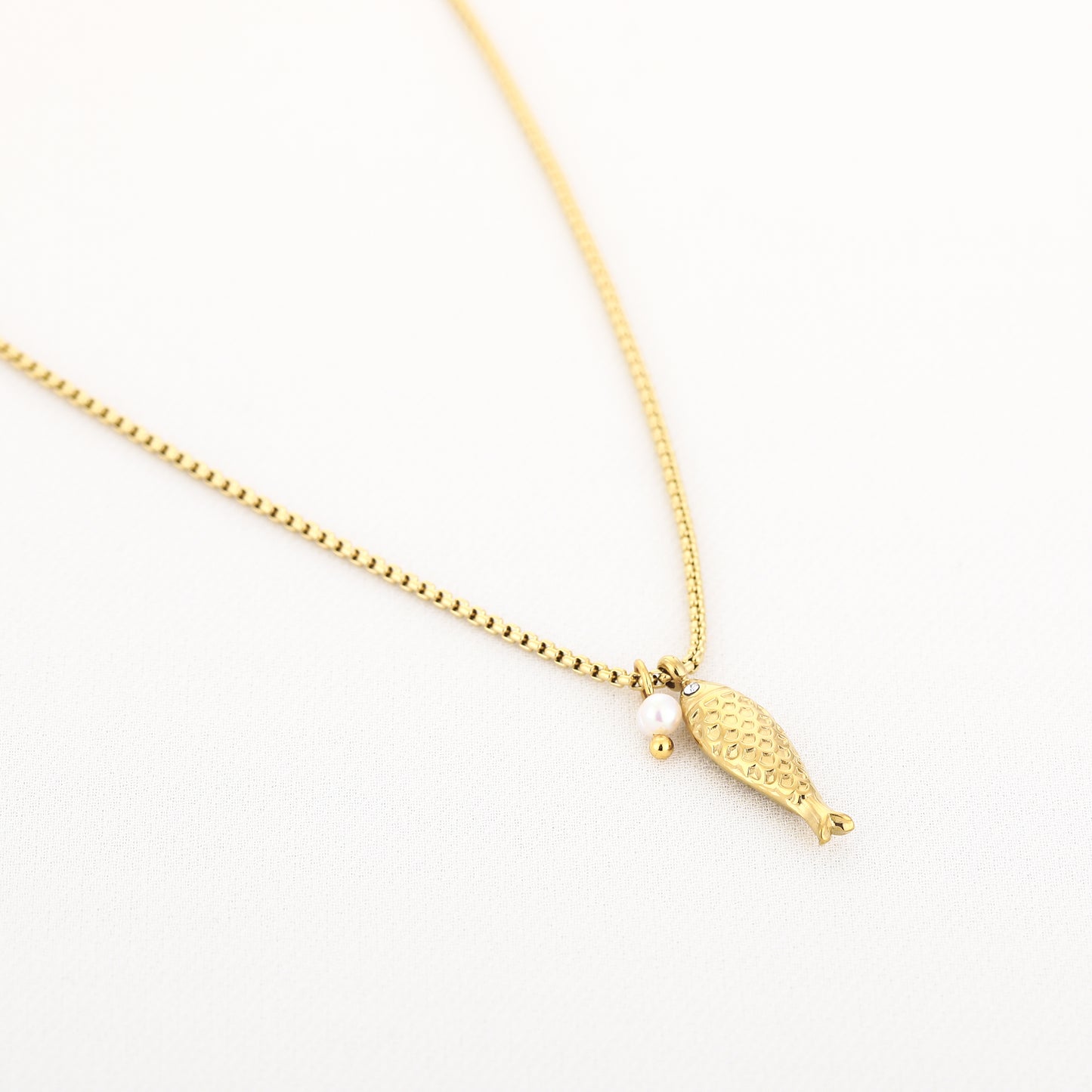 Ketting met visje en pareltje | Goudkleurig
