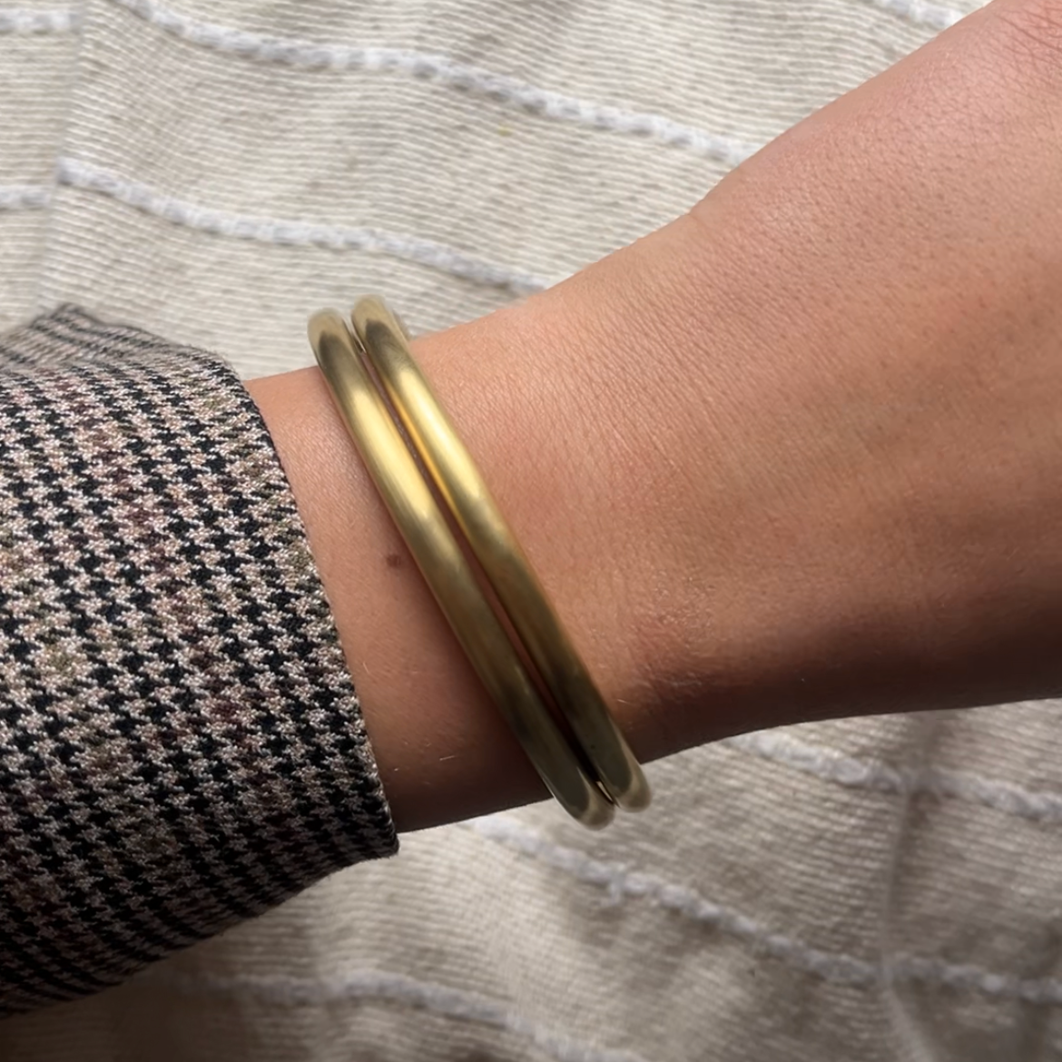 Ronde basic bangle armband | Goudkleurig