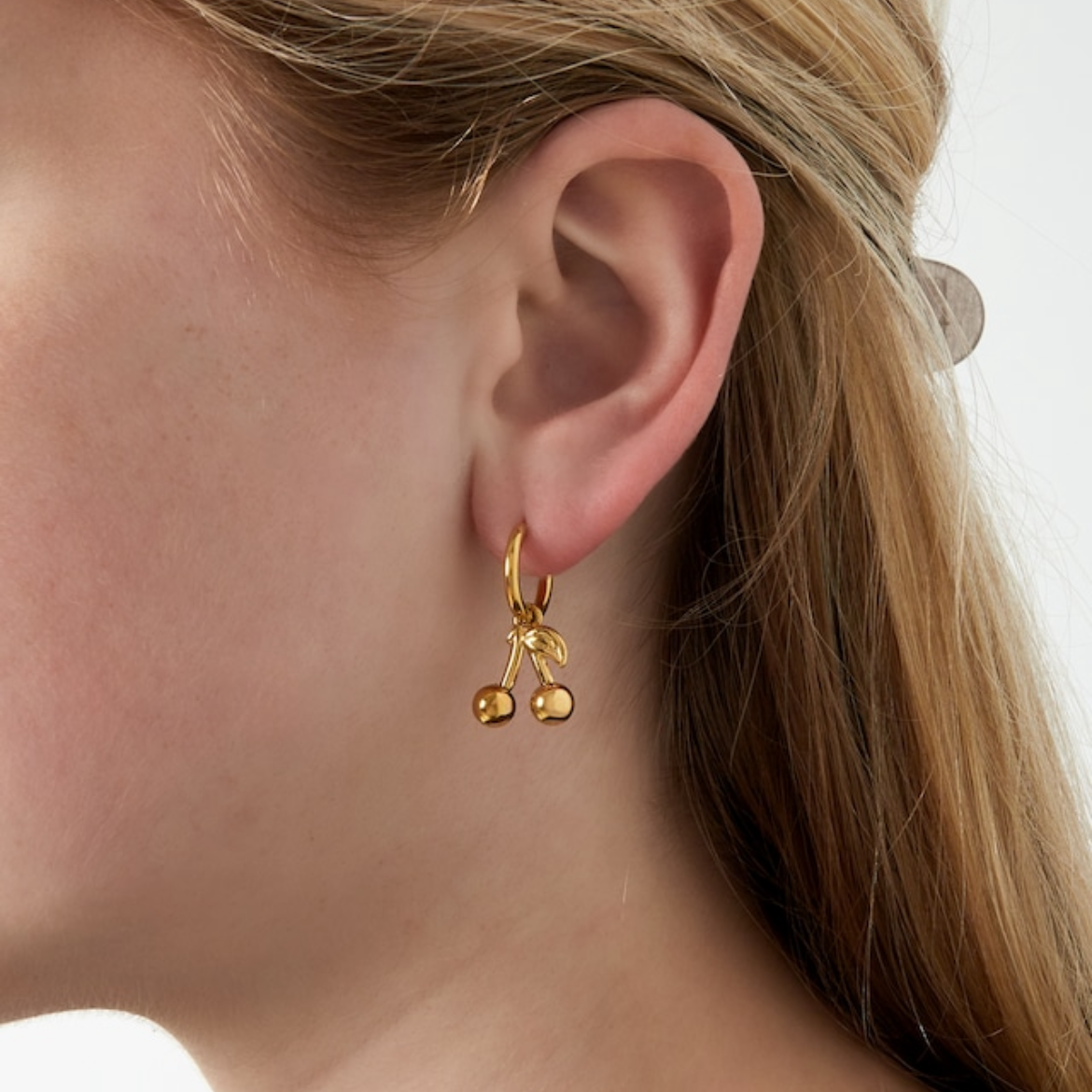 Oorbellen met kersjes | Goudkleurig