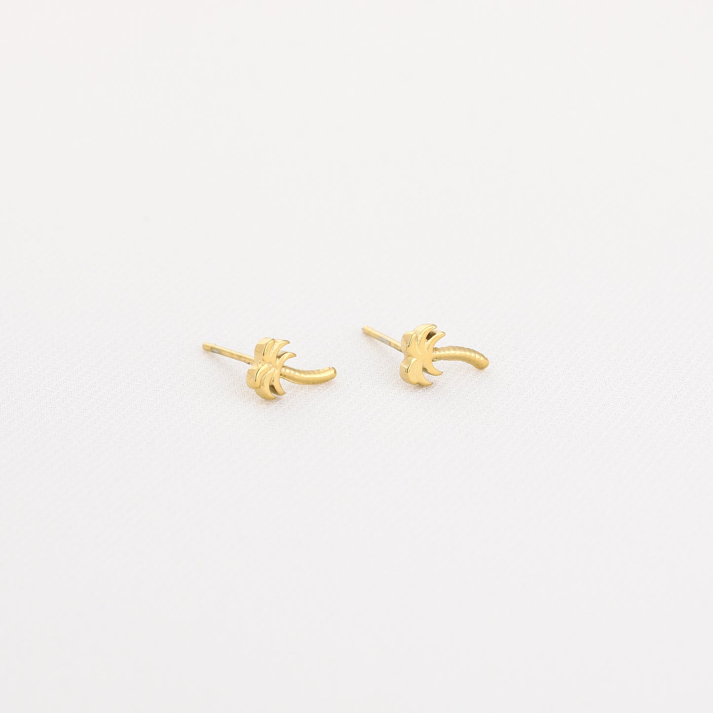 Oorknopjes met lange palmboom | Goudkleurig