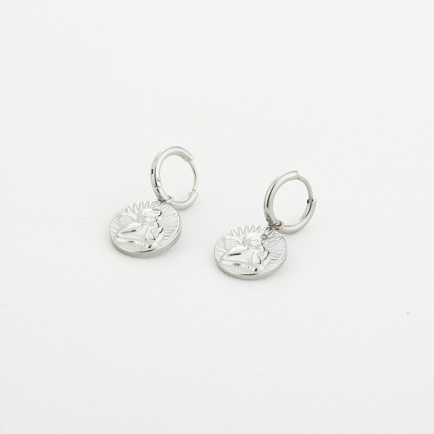 Oorbellen met beschermengeltje | Zilverkleurig