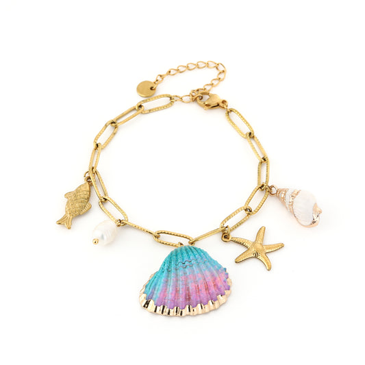 Armband met gekleurde schelp, een visje en parels | Goudkleurig