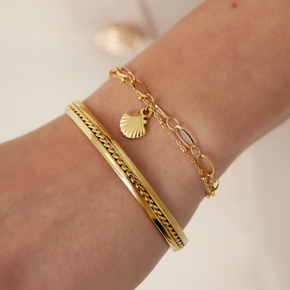 Armband met dubbele laag en schelpje | Goudkleurig