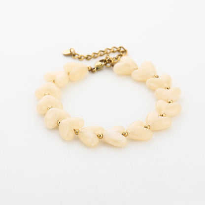 Kralen armband met hartjes | Goud & Beige