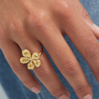 Ring met grote bloem | Zilverkleurig